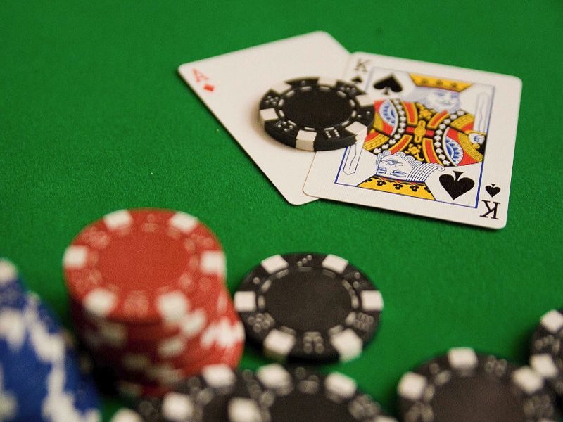 Poker Star to Sue London Psychiatric Facility Over Mistreatment